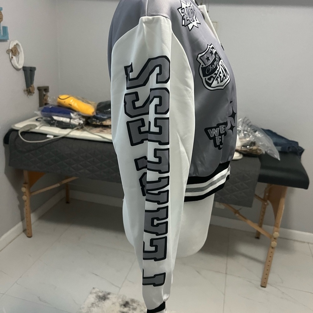 Jacket - Picture 2 of 4